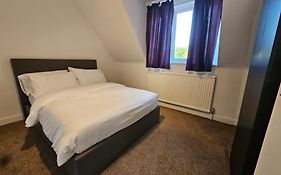 2 Bedroom Flat In Camden