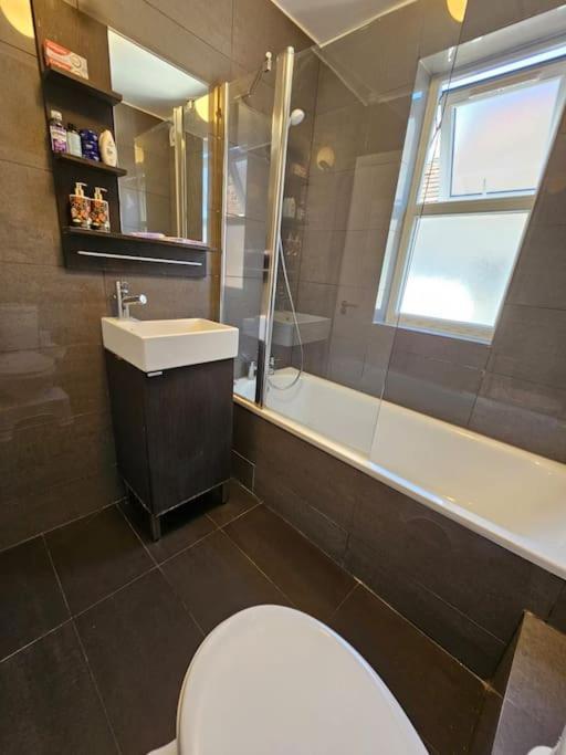 2 Bedroom Flat In Camden London Exterior photo